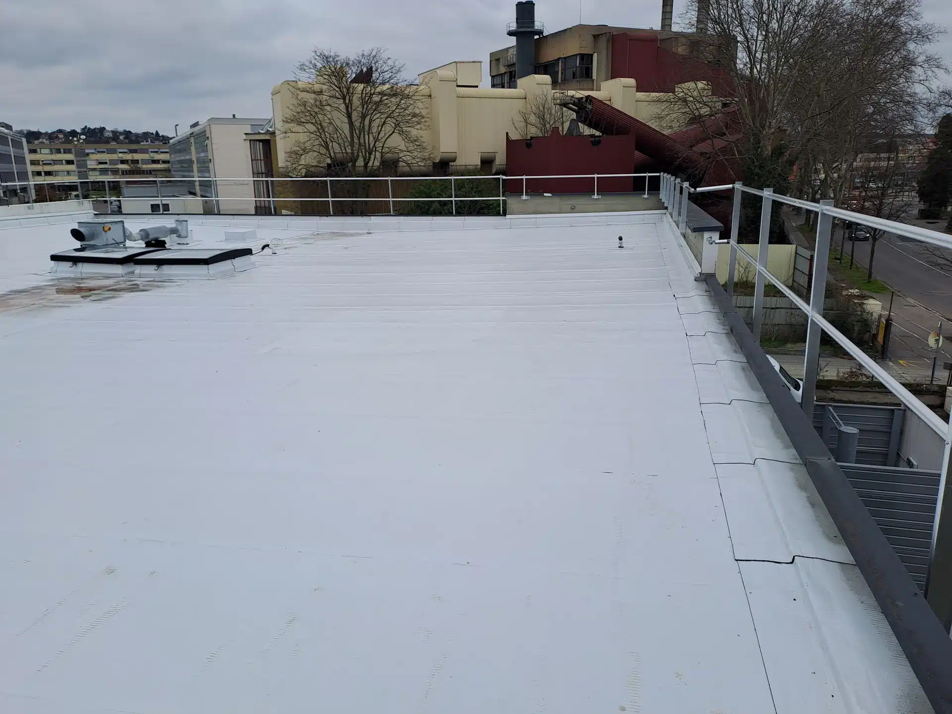 Travaux d'étanchéité d'un bâtiment à Villeurbanne