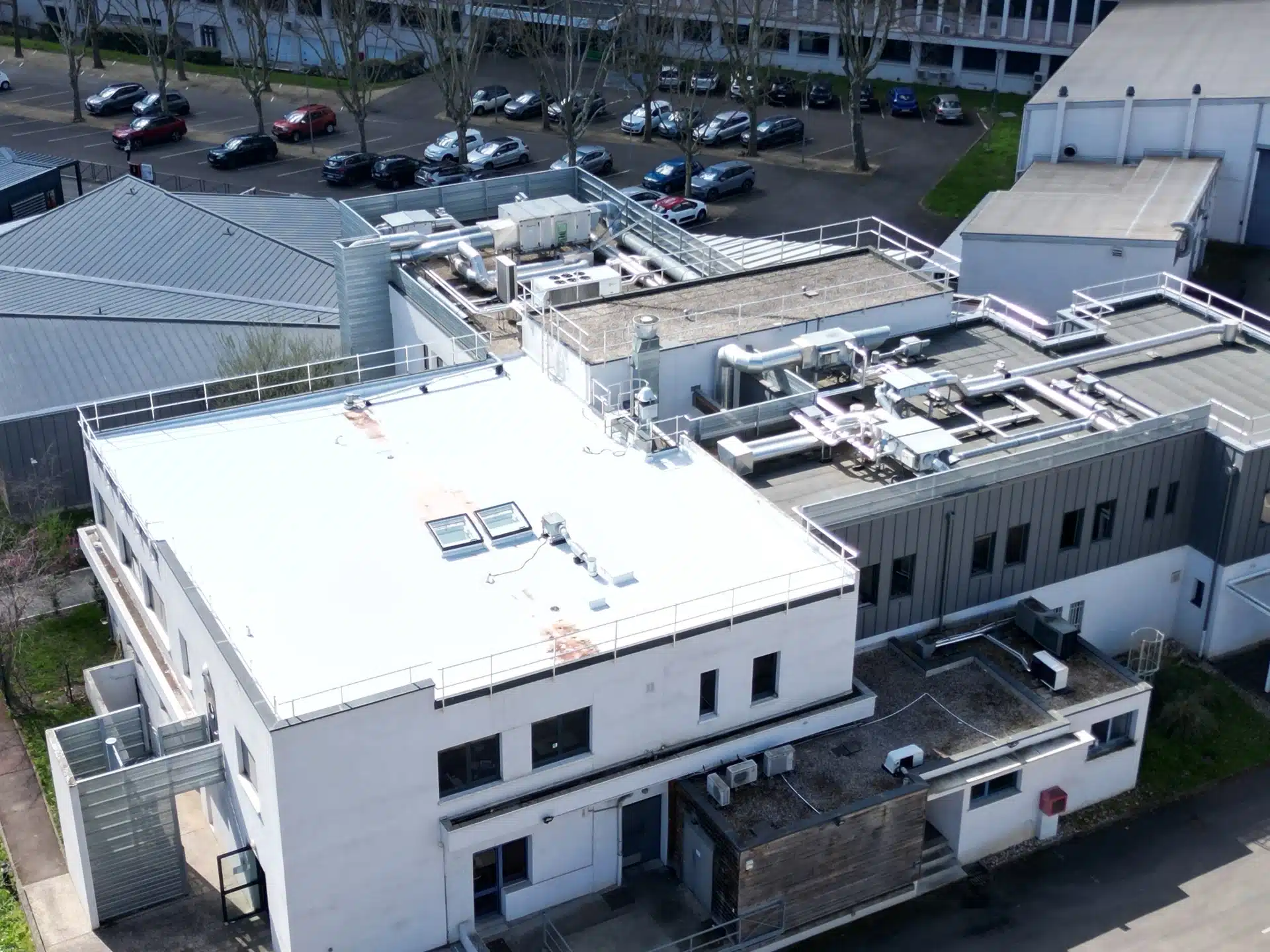 Vue de haut de ce bâtiment à Villeurbanne