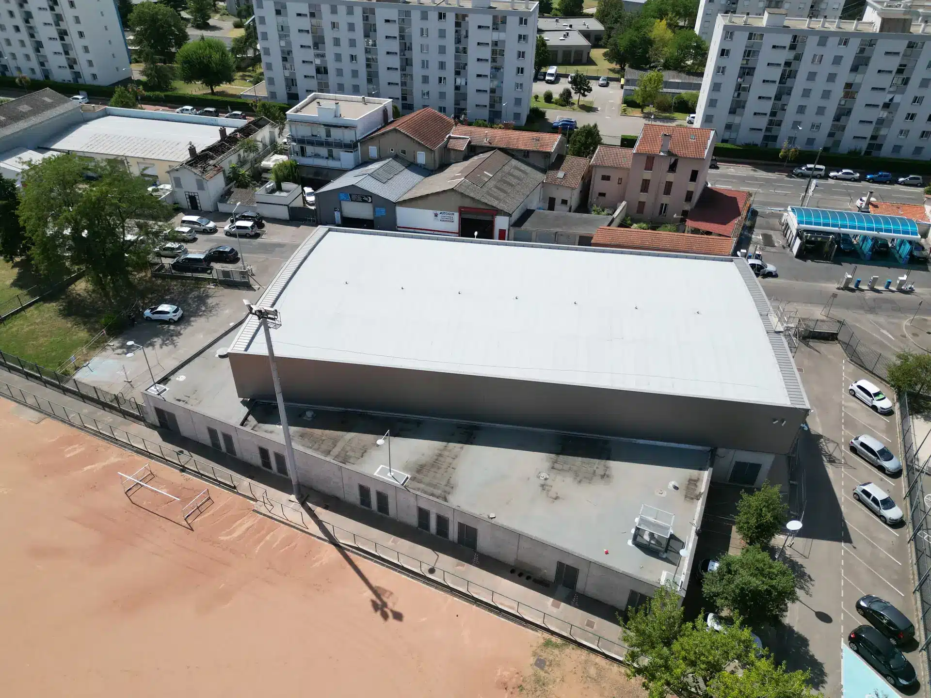Vue de haut après réfection d’étanchéité - gymnase Pierre Albalate - Vénissieux