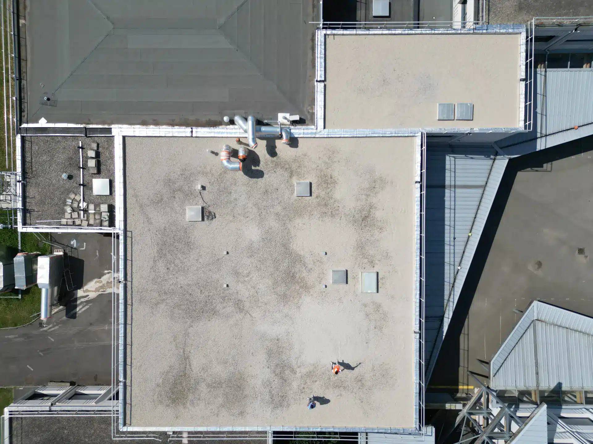 Vue de haut de l'ensemble du collège Gallois à Meyzieu