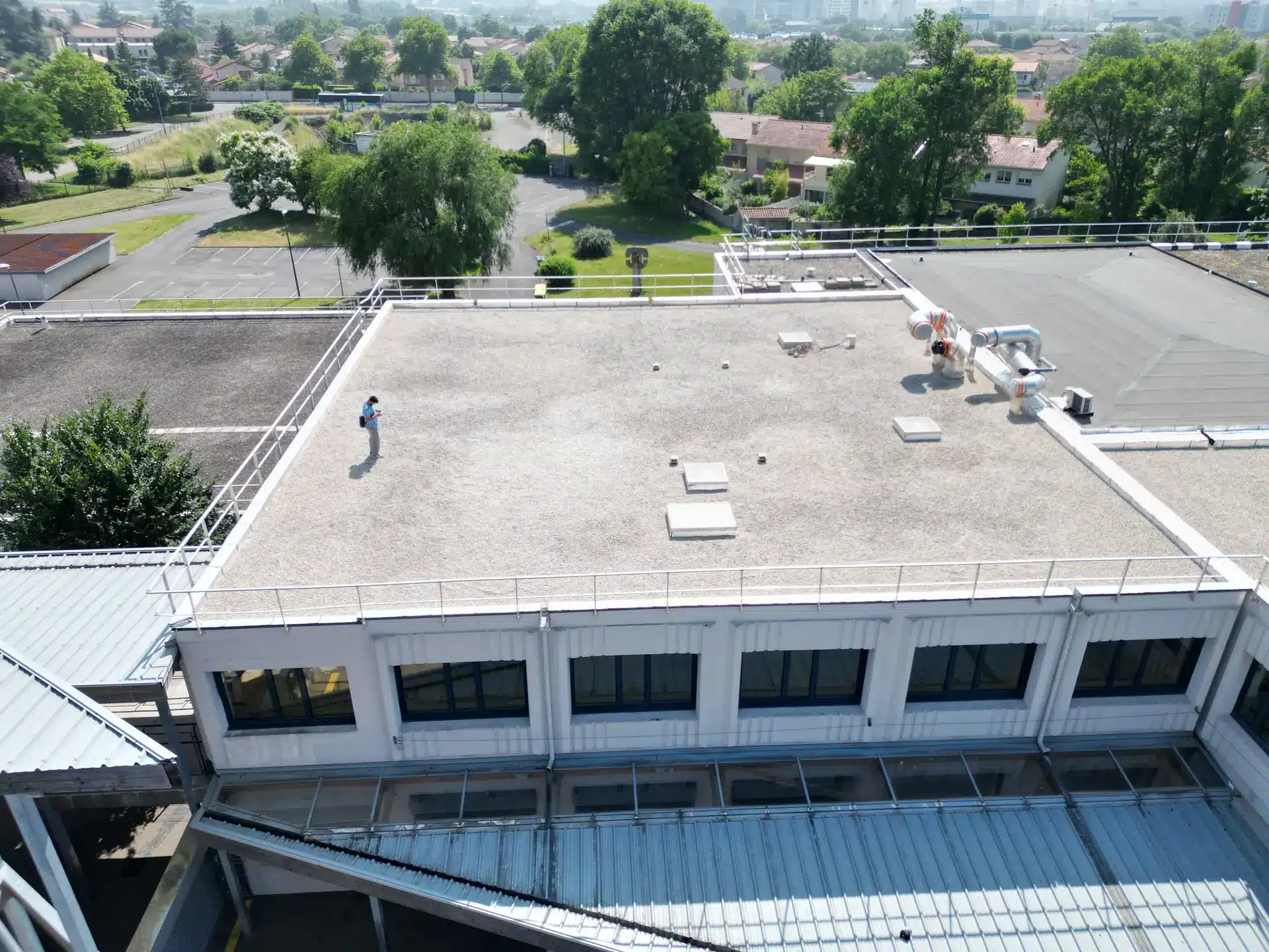 Vue de toiture-terrasse du Collège Evariste Gallois - Meyzieu